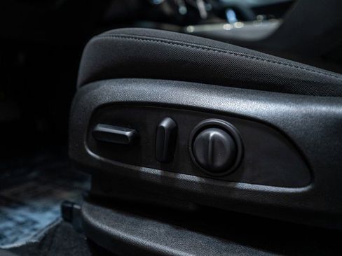 Used 2020 Chevrolet Blazer LT image 23