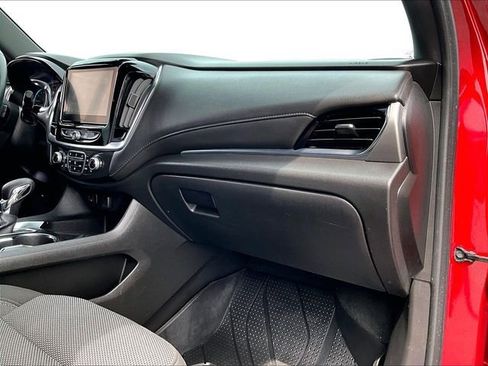 Used 2023 Chevrolet Traverse LT image 13