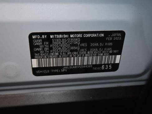 Used 2023 Mitsubishi Outlander SE image 17