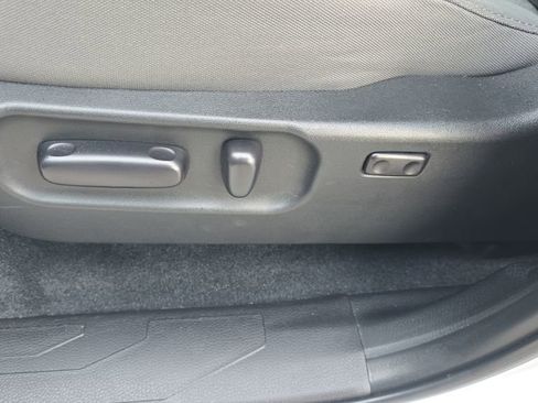 Used 2023 Toyota Tacoma SR5 RWD image 16