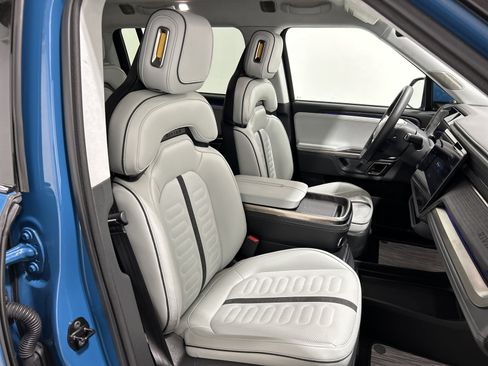 Used 2024 Rivian R1S Adventure AWD/4WD image 24