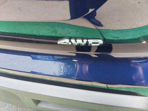 Used 2025 Nissan Pathfinder SV AWD/4WD image 7