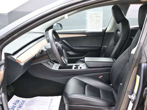 Used 2023 Tesla Model 3 Standard Range image 16