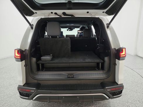 Used 2025 Lexus LX 700h F Sport AWD/4WD image 21