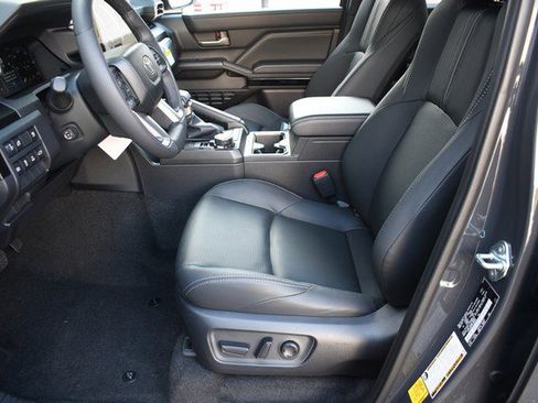 New 2025 Toyota 4Runner Limited image 7