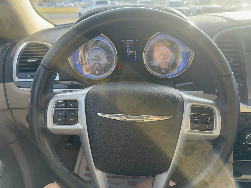 Used 2014 Chrysler 300 AWD w/ Driver Convenience Group image 7