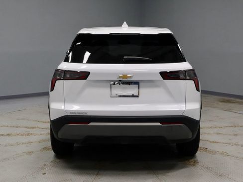 Used 2026 Chevrolet Equinox LT FWD image 12