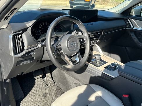 Used 2025 MAZDA CX-90 3.3 Turbo w/ Preferred Package image 17