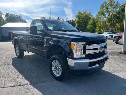 Used 2017 Ford F250 XL w/ STX Appearance Package image 7