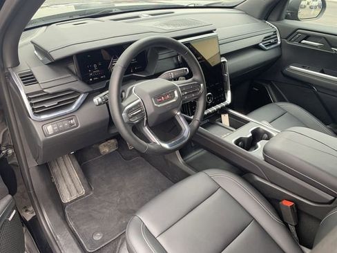 Certified 2025 GMC Acadia Elevation w/ Elevation Premium Package image 10