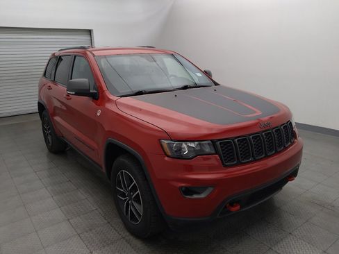 Used 2019 Jeep Grand Cherokee Trailhawk AWD/4WD image 13