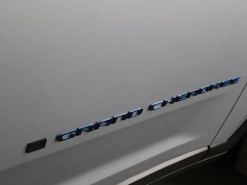 Used 2022 Jeep Grand Cherokee Trailhawk w/ Advanced Protech Group II AWD/4WD image 39