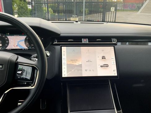 Used 2026 Land Rover Range Rover Velar Dynamic SE image 6