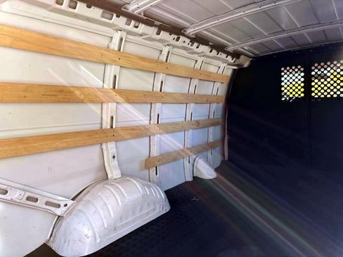 Used 2024 GMC Savana 2500 w/ Driver Convenience Package image 14