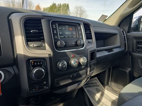 Used 2017 RAM 1500 Express image 24