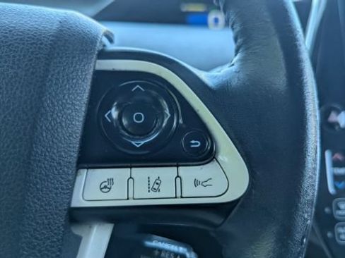 Used 2018 Toyota Prius Prime Advanced FWD image 24