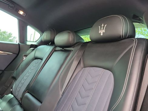 Used 2019 Maserati Levante S GranLusso AWD/4WD image 16