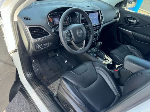 Used 2022 Jeep Cherokee Limited image 17