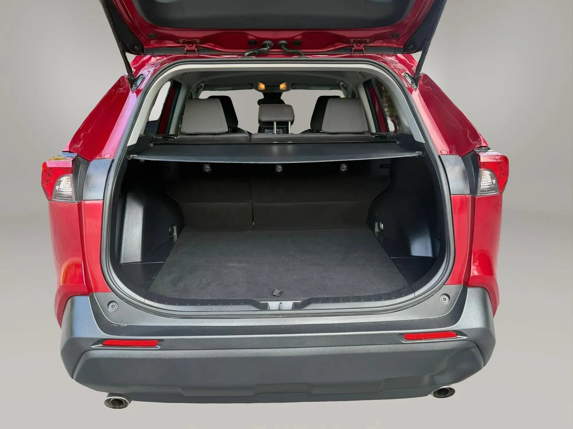 Used 2020 Toyota RAV4 XLE FWD image 19