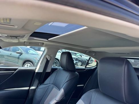 Used 2019 Lexus ES 350 w/ Accessory Package FWD image 14