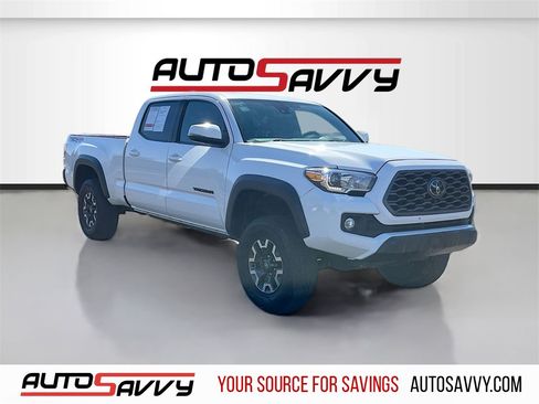 Used 2022 Toyota Tacoma TRD Off-Road image 1