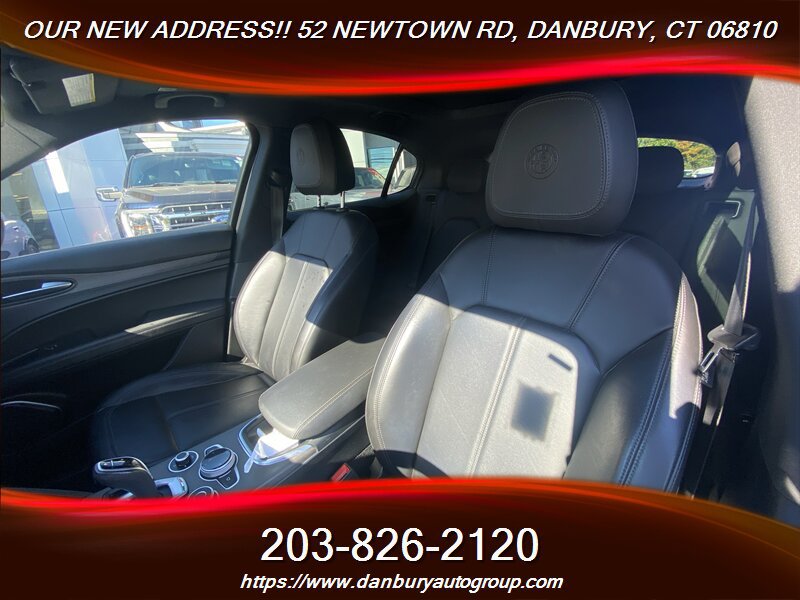 Used 2023 Alfa Romeo Stelvio Ti AWD/4WD image 8
