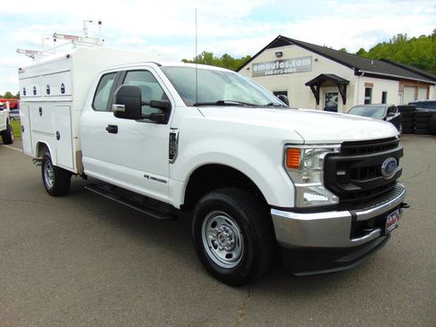 Used 2020 Ford F250 XL w/ Power Equipment Group AWD/4WD image 4