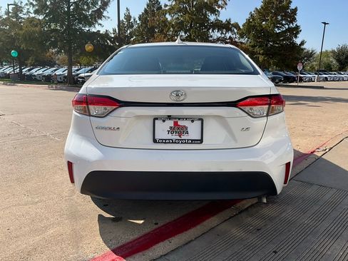 Used 2024 Toyota Corolla LE image 7