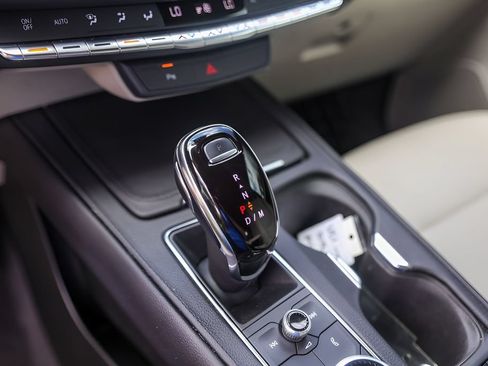 Used 2022 Cadillac XT4 Luxury FWD image 20