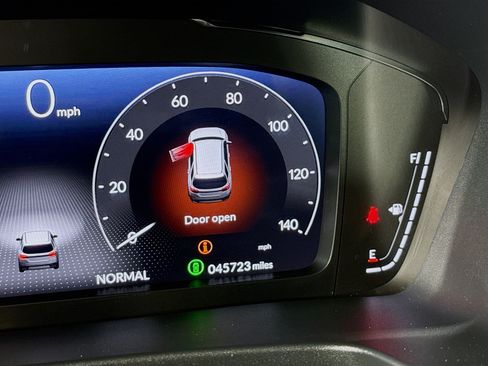Used 2023 Honda Pilot Elite image 13