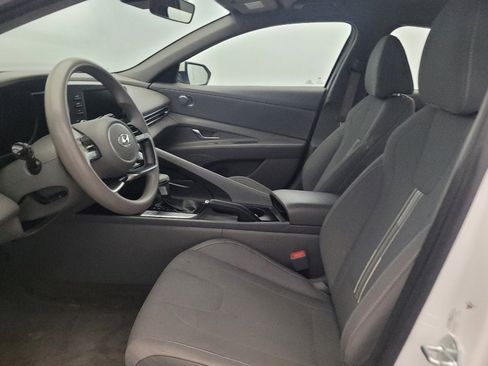 Used 2023 Hyundai Elantra SEL FWD image 17