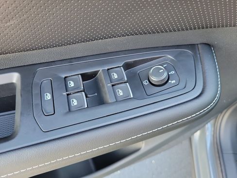 New 2026 Volkswagen Atlas Cross Sport SEL Premium R-Line image 23