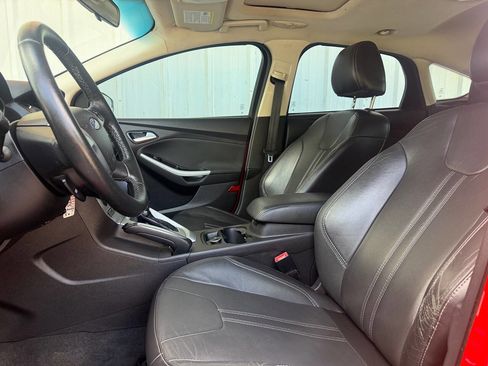 Used 2013 Ford Focus SE FWD image 12