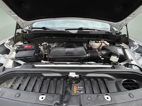 Used 2020 Chevrolet Silverado 1500 LTZ w/ LTZ Premium Package AWD/4WD image 33