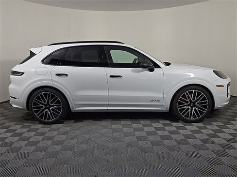 New 2025 Porsche Cayenne GTS image 8