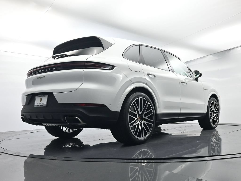 Certified 2026 Porsche Cayenne E-Hybrid AWD/4WD image 48