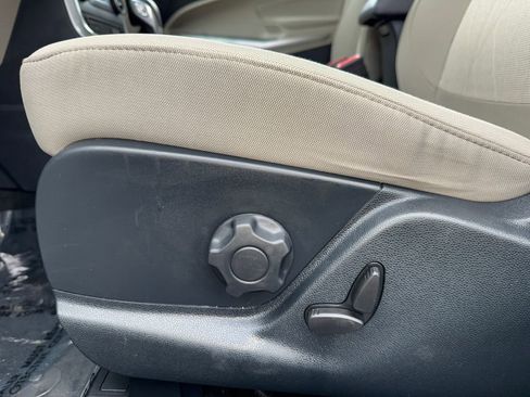 Used 2018 Ford EcoSport SE image 10