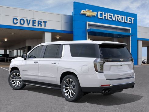 New 2025 Chevrolet Suburban Premier image 3