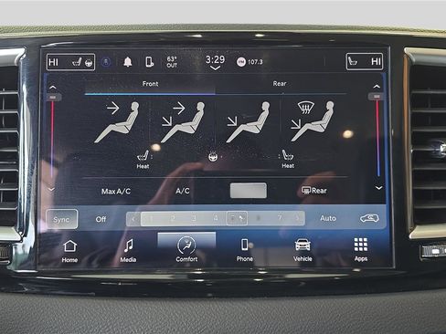 Used 2024 Chrysler Pacifica Touring-L image 23