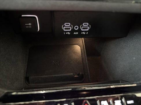 Used 2024 Jeep Wagoneer Series II w/ Flexible Seating Group image 30