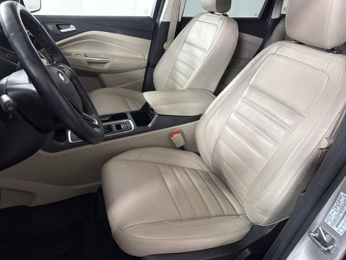 Used 2018 Ford Escape SEL w/ Ford Safe & Smart Package FWD image 11