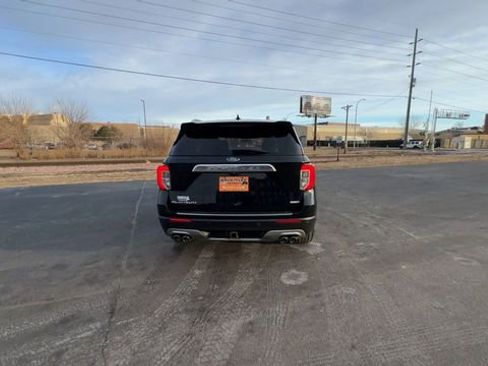 Used 2020 Ford Explorer Platinum w/ Premium Technology Package image 7