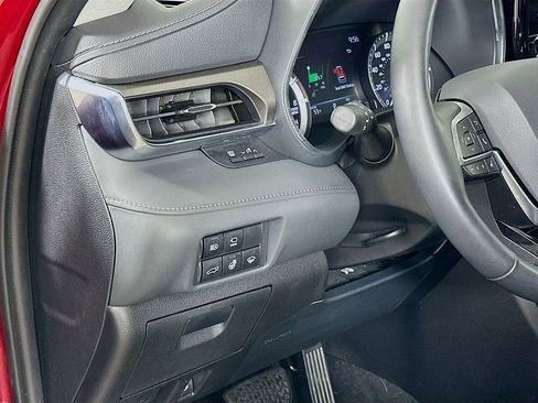 Certified 2021 Toyota Highlander Limited image 10