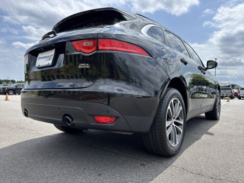 Used 2019 Jaguar F-PACE Premium AWD/4WD image 10