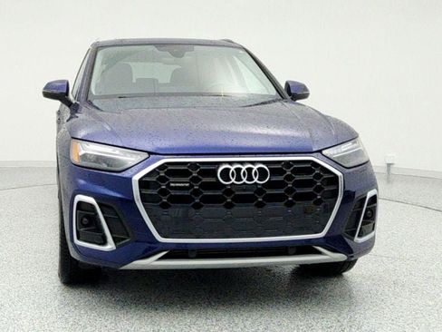 Used 2024 Audi Q5 2.0T Prestige w/ Prestige Package image 2