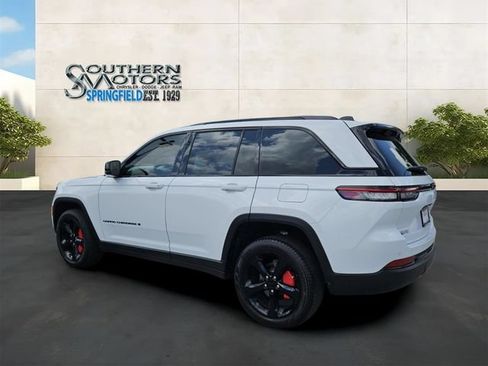 Used 2025 Jeep Grand Cherokee Limited w/ Black Appearance Package RWD image 3