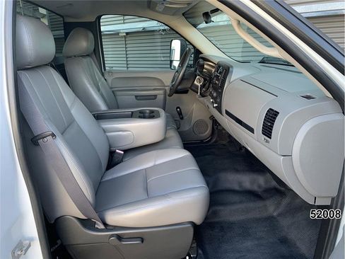 Used 2011 Chevrolet Silverado 3500 W/T image 27