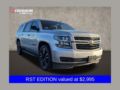 Used 2019 Chevrolet Suburban LT w/ RST Edition