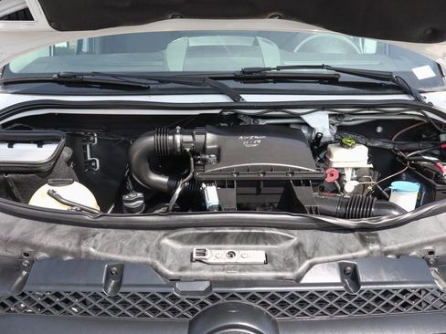 Used 2013 Mercedes-Benz Sprinter 3500 image 12