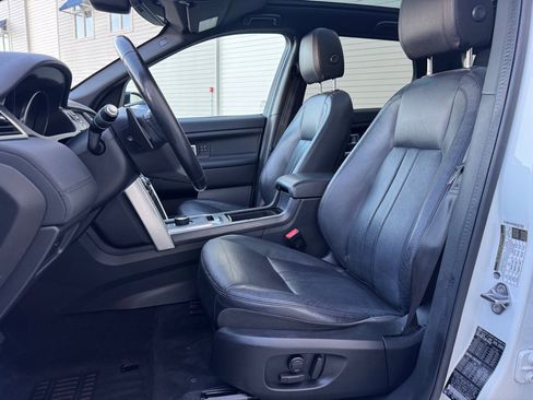 Used 2018 Land Rover Discovery Sport HSE image 13